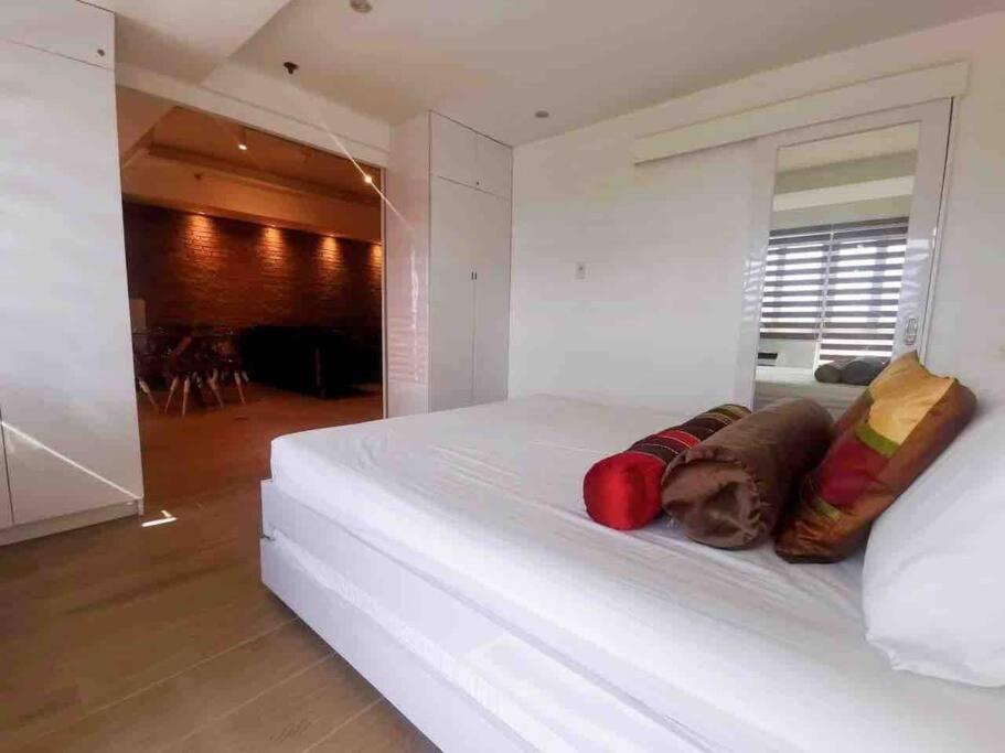 Cozy60Sqm 1Br Balcony/Prking/Wifi/Ntflix Near Mall Apartment Manila Exterior photo